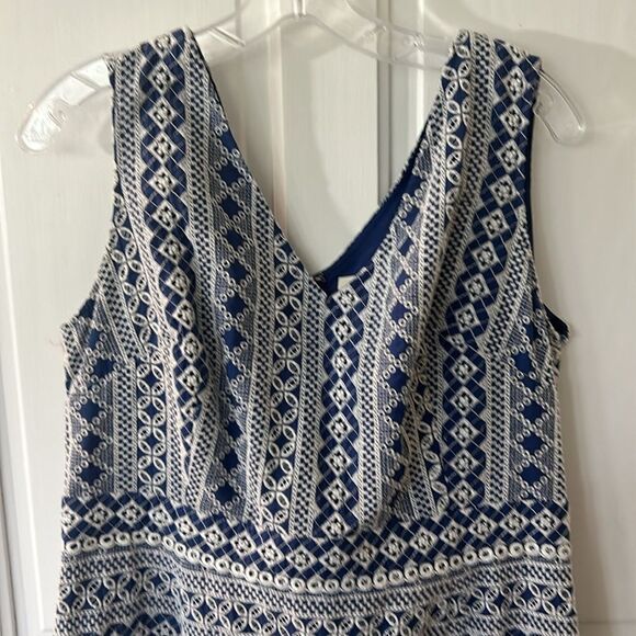 BODEN SLEEVELESS EMBROIDERED DRESS - Picture 3 of 9